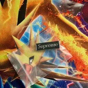 Supreme FW24 Box Logo Pin